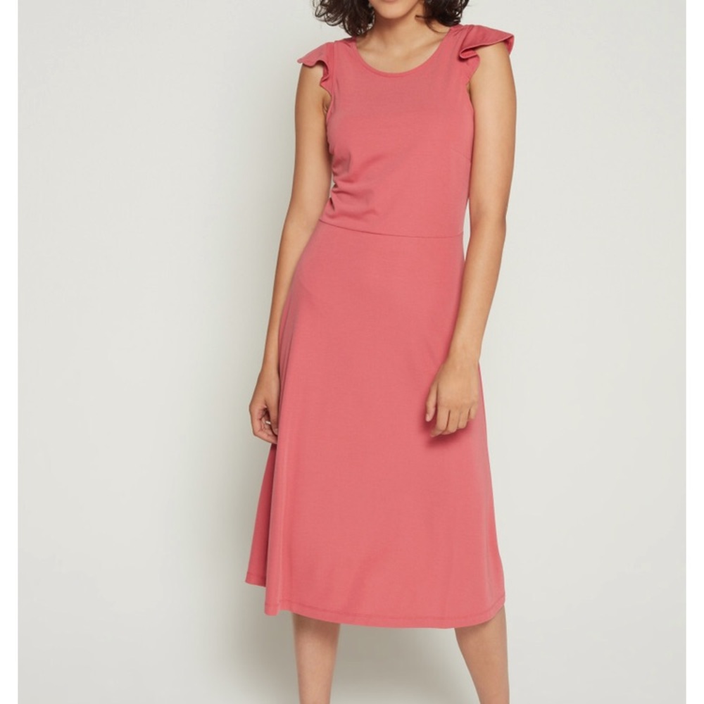 Sleeveless ruffle A-line dress in ponte